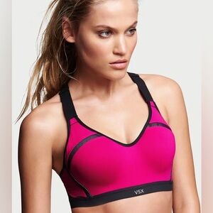 NWOT Victoria’s Secret VSX Sport High-Impact Sports Bra